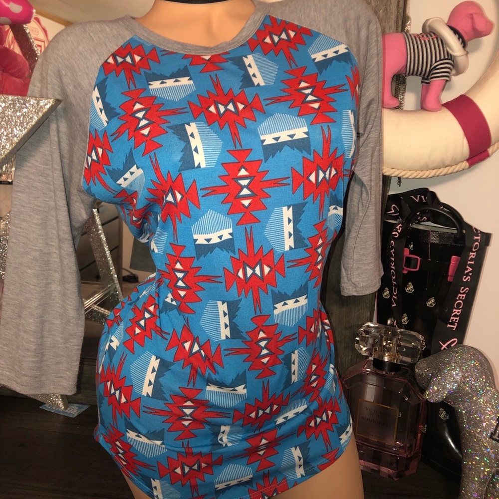 Women’s LuLaRoe Randy Baseball Tee Shirt